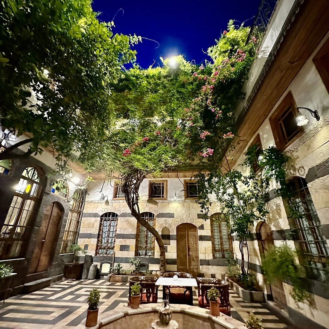  Beit Almamluka Hotel