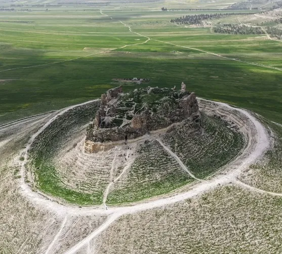Shmemis Castle: Syria’s Hidden Volcanic Fortress
