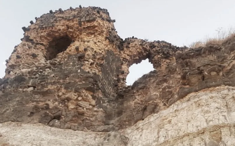 Tucked away on an extinct volcano in Syria's Hama Governorate lies Shmemis Castle.